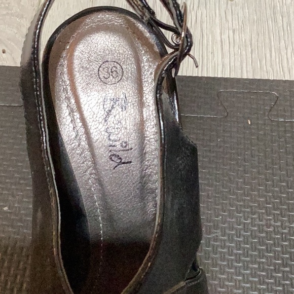 Bewild Shoes - Picture 5 of 5